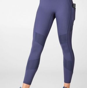 Fabletics Motion 365 purple leggings 7/8